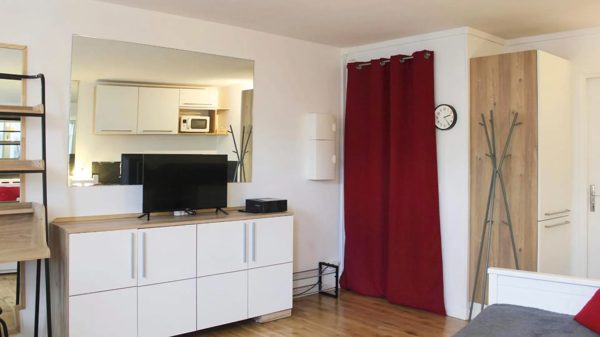 Bright Apartment - Near Garden Paris France